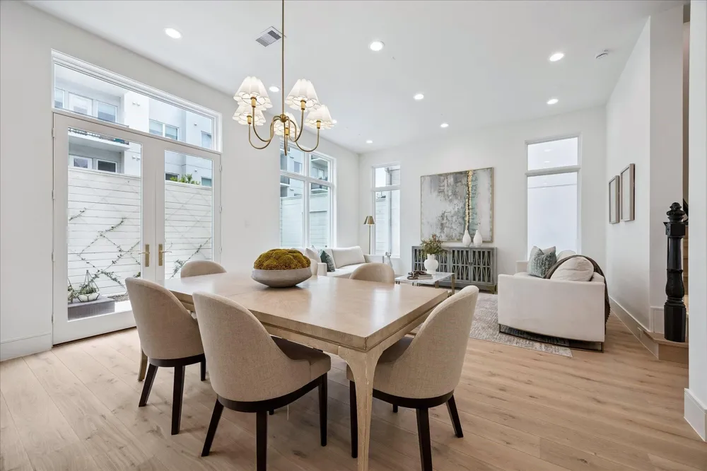 13 Wentworth Gate Path Houston, TX 77027
