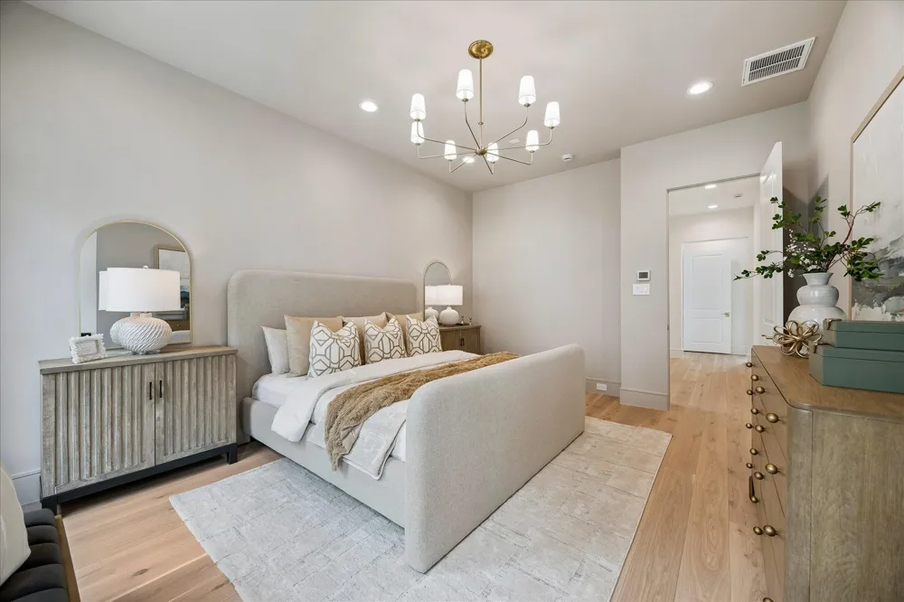 13 Wentworth Gate Path Houston, TX 77027