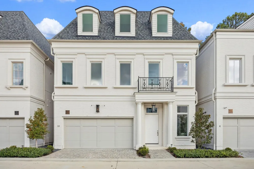 13 Wentworth Gate Path Houston, TX 77027
