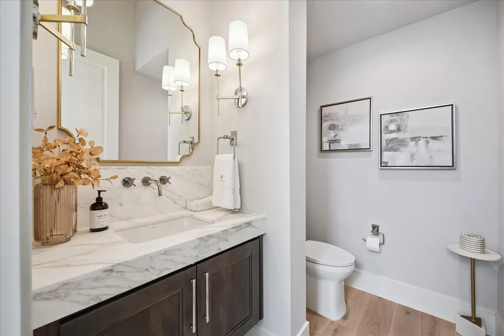 13 Wentworth Gate Path Houston, TX 77027