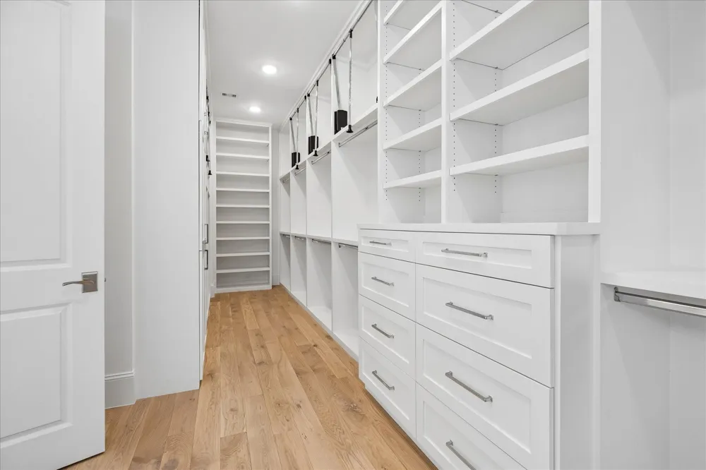 31 Wentworth Gate Path Houston, TX 77027