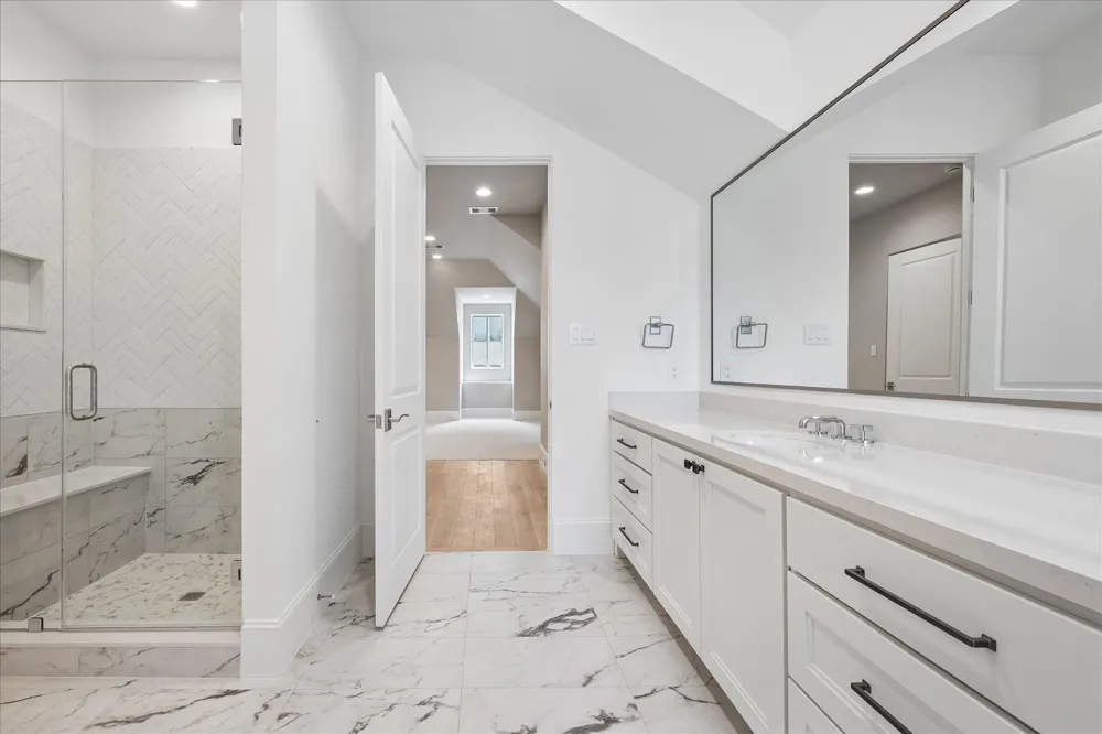 31 Wentworth Gate Path Houston, TX 77027