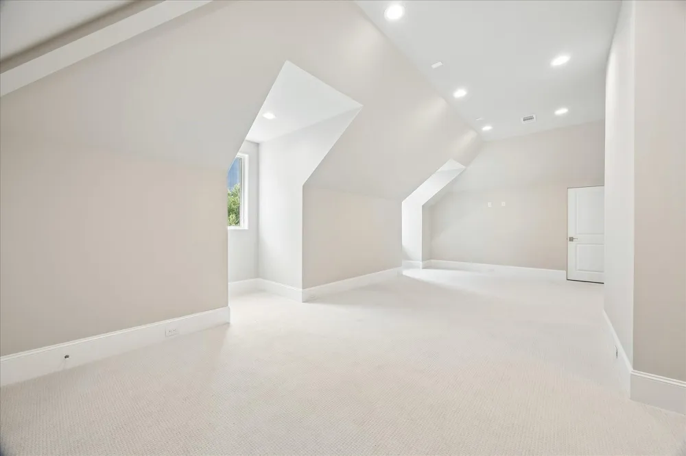 31 Wentworth Gate Path Houston, TX 77027