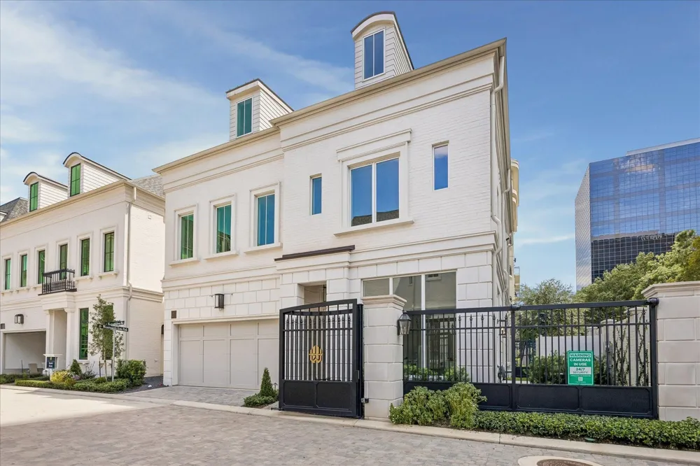 31 Wentworth Gate Path Houston, TX 77027