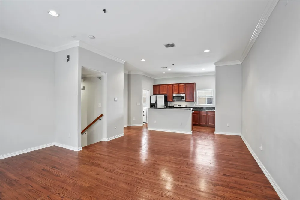 3119 Cedarplaza Lane #303 Dallas, TX 75235