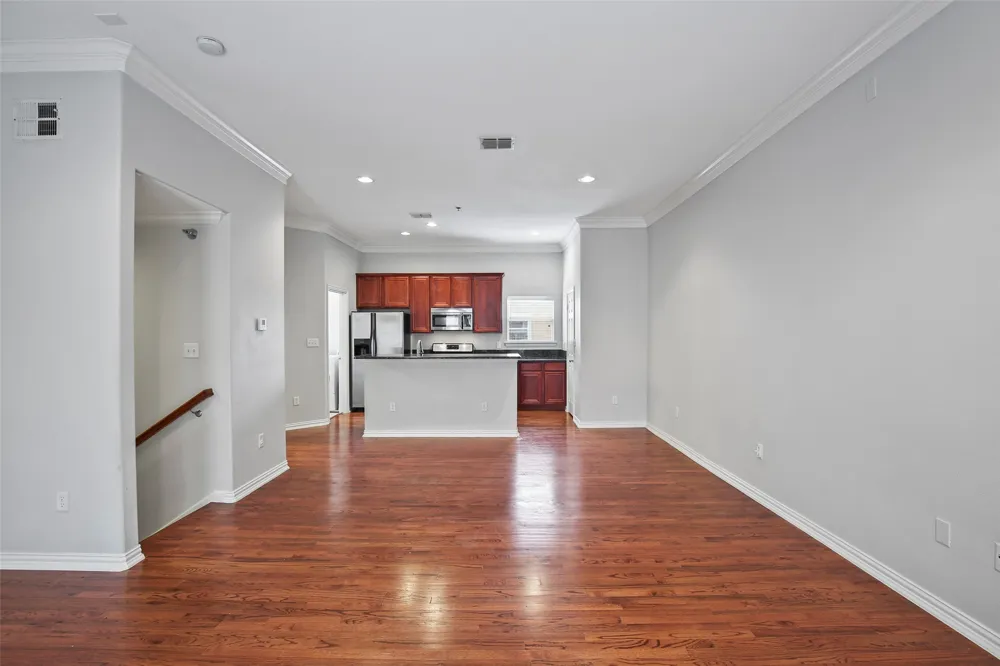 3119 Cedarplaza Lane #303 Dallas, TX 75235