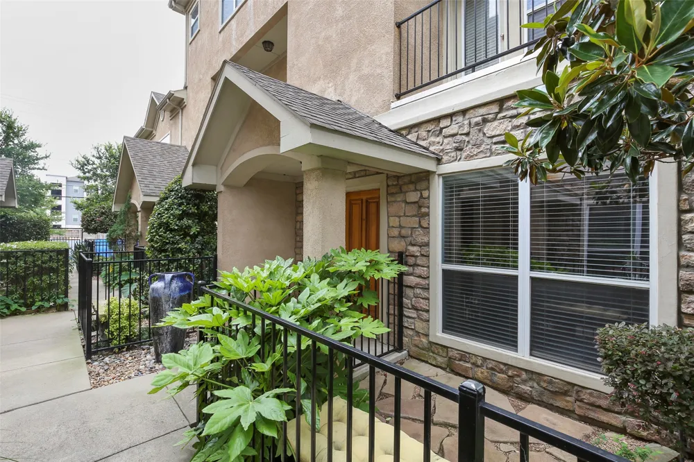3119 Cedarplaza Lane #303 Dallas, TX 75235