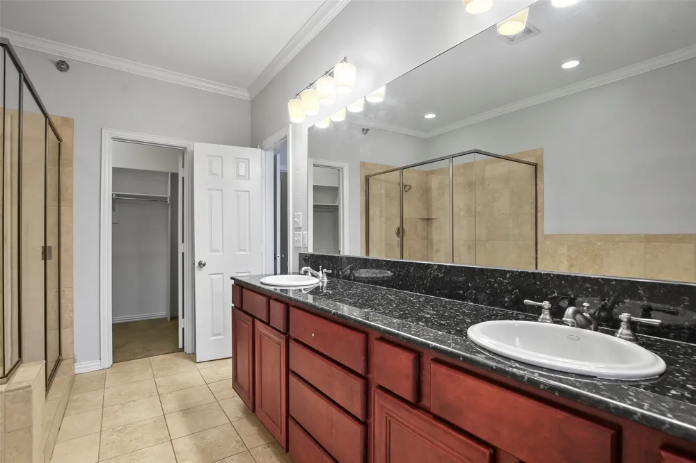 3119 Cedarplaza Lane #303 Dallas, TX 75235