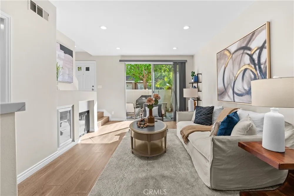 835 S Taos Way Anaheim, CA 92808