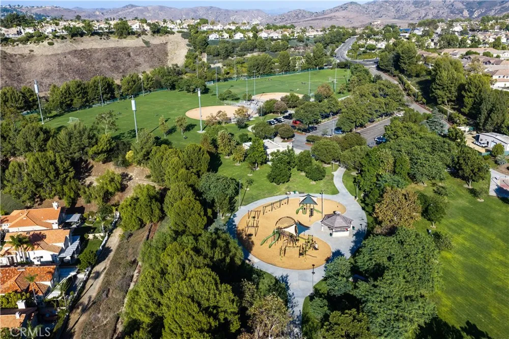 835 S Taos Way Anaheim, CA 92808