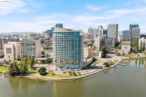 1 Lakeside Dr #607