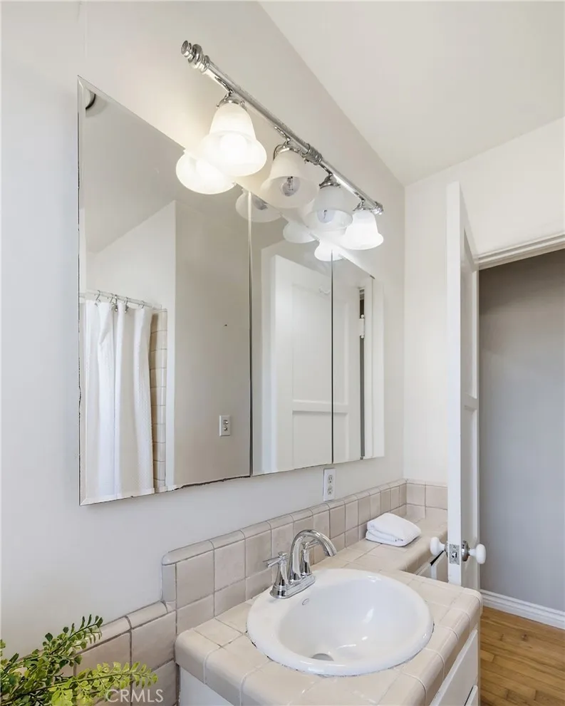 1234 S Helberta Avenue Redondo Beach, CA 90277