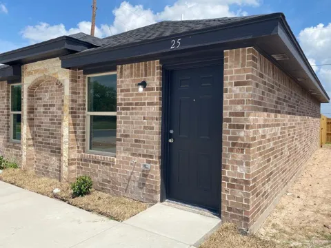 1105 W Kennedy Street #26