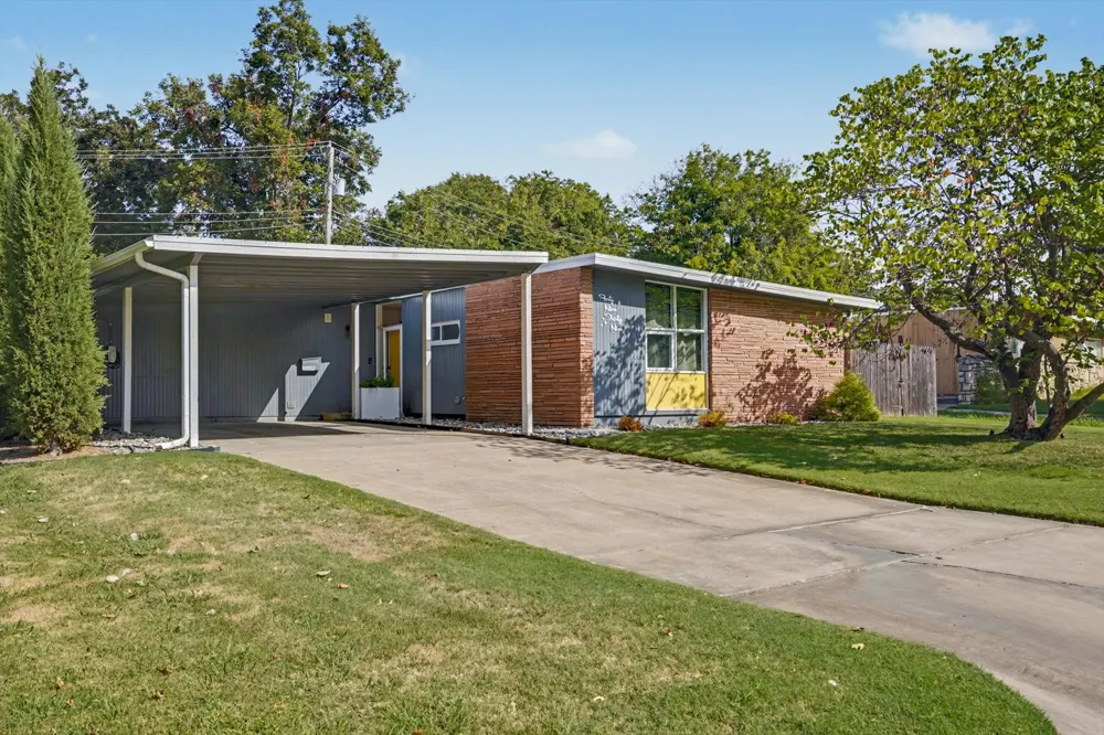 4939 E 26th Place Tulsa, OK 74114
