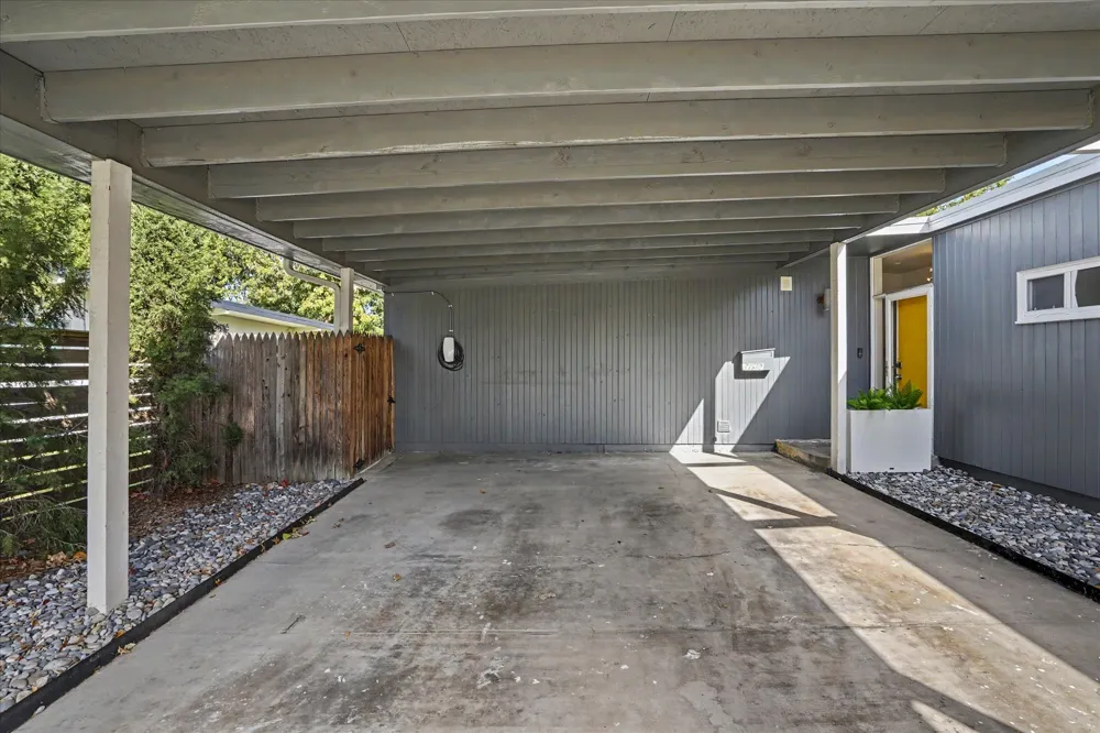 4939 E 26th Place Tulsa, OK 74114