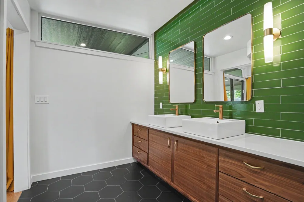 4939 E 26th Place Tulsa, OK 74114