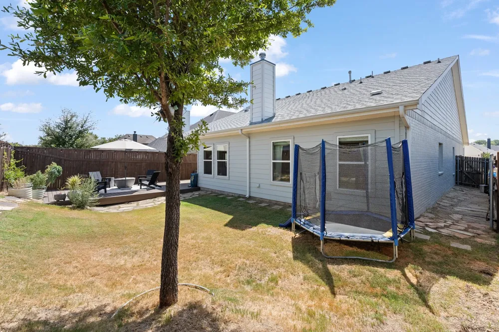 9812 Chaparral Pass Fort Worth, TX 76126