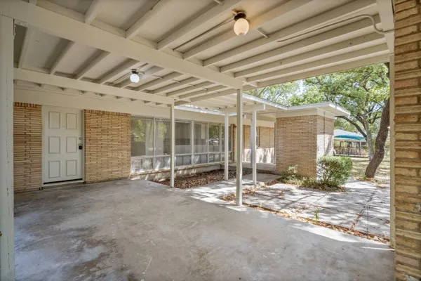2514 Sherwood Street Denton, TX 76209