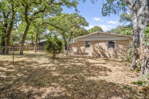 2514 Sherwood Street Denton, TX 76209