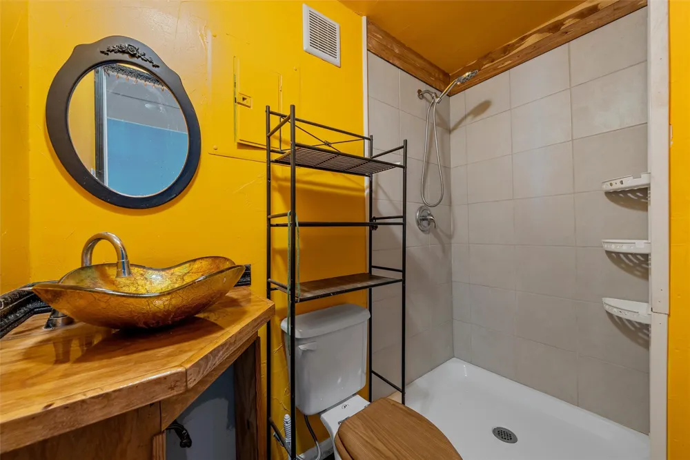 3370 County Road 303 Oglesby, TX 76561
