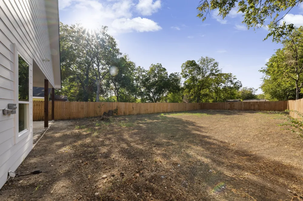 1429 E Ann Arbor Avenue Dallas, TX 75216