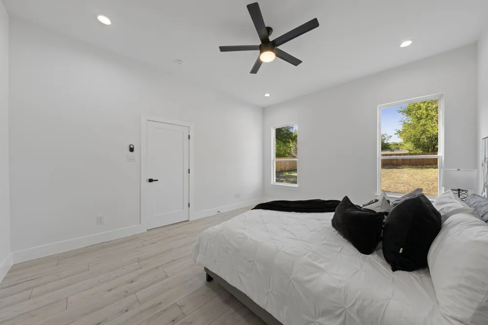1429 E Ann Arbor Avenue Dallas, TX 75216