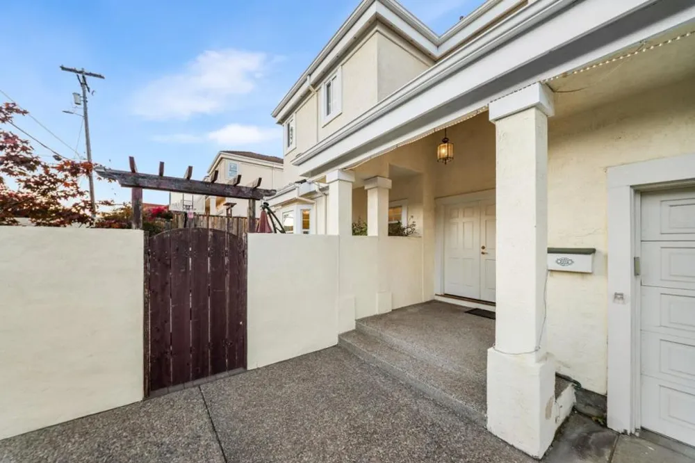 1591 Fifth Avenue Belmont, CA 94002