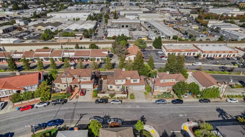 1591 Fifth Avenue Belmont, CA 94002