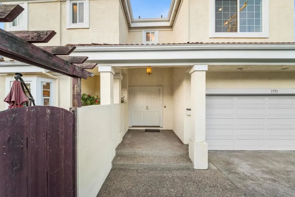 1591 Fifth Avenue Belmont, CA 94002