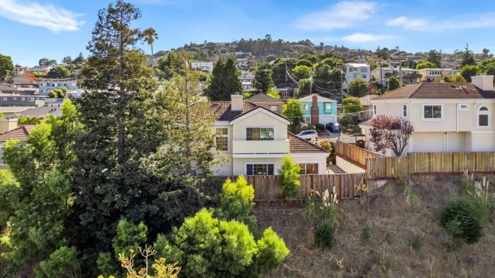 1591 Fifth Avenue Belmont, CA 94002