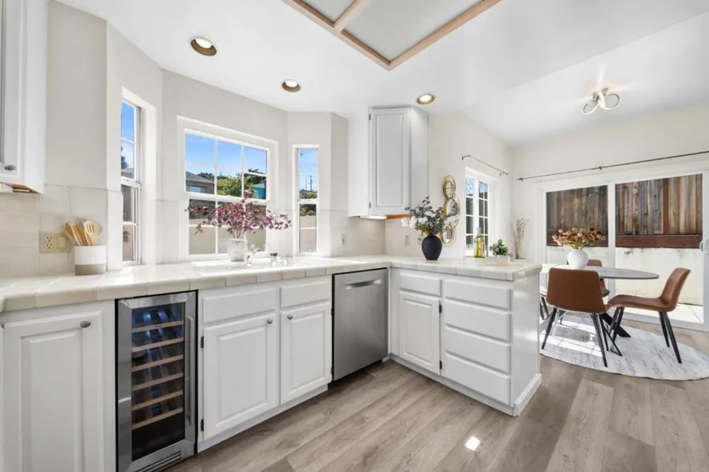 1591 Fifth Avenue Belmont, CA 94002