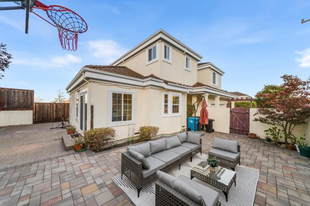1591 Fifth Avenue Belmont, CA 94002