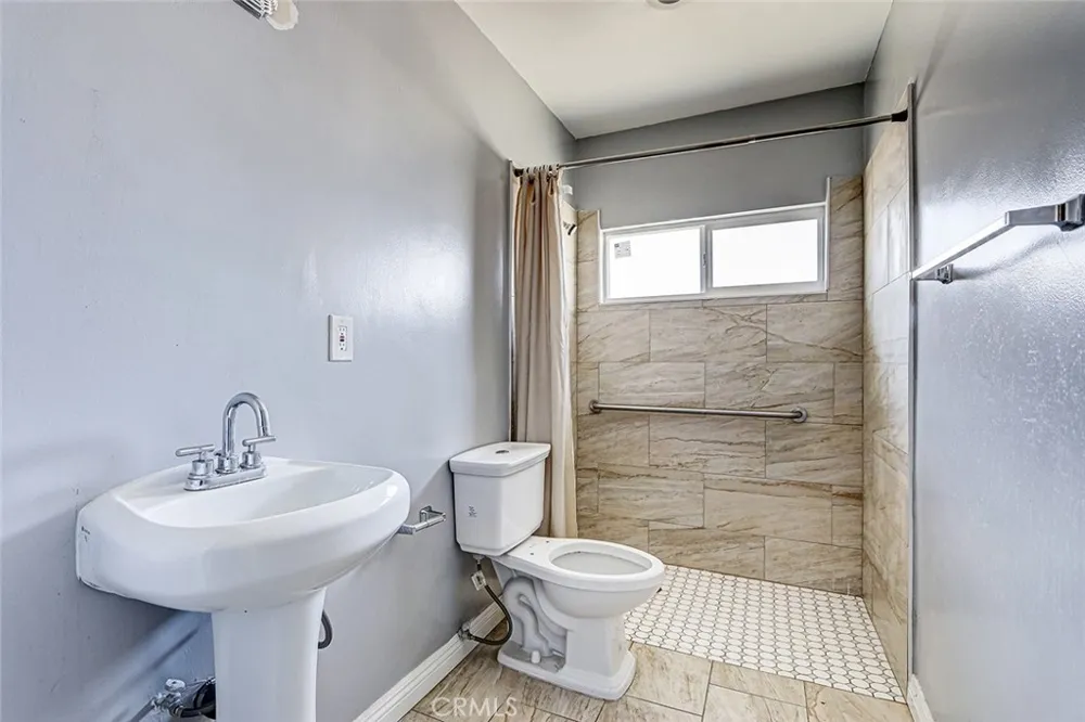 2018 E La Palma Avenue Anaheim, CA 92806