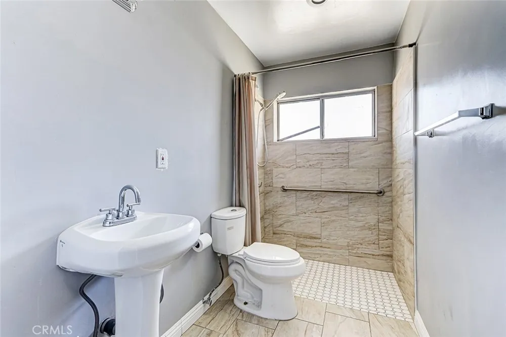 2018 E La Palma Avenue Anaheim, CA 92806