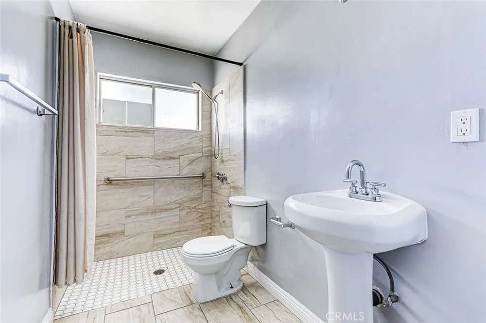 2018 E La Palma Avenue Anaheim, CA 92806