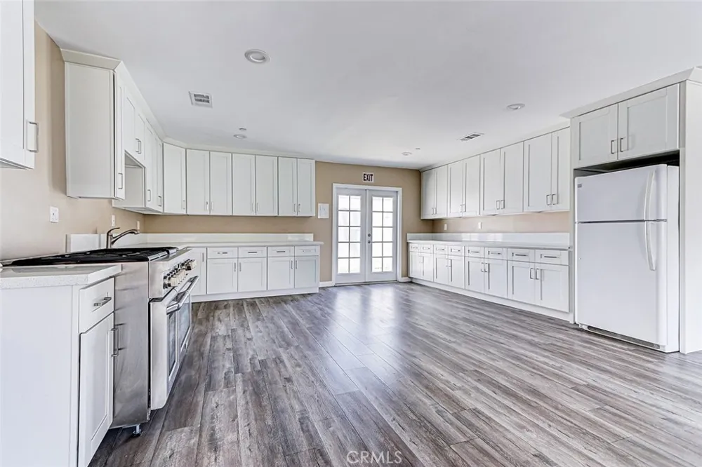 2018 E La Palma Avenue Anaheim, CA 92806