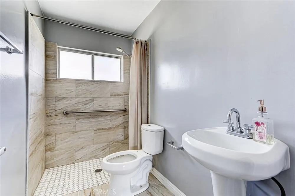 2018 E La Palma Avenue Anaheim, CA 92806