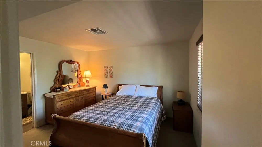 33393 Robin Drive Green Valley Lake, CA 92341