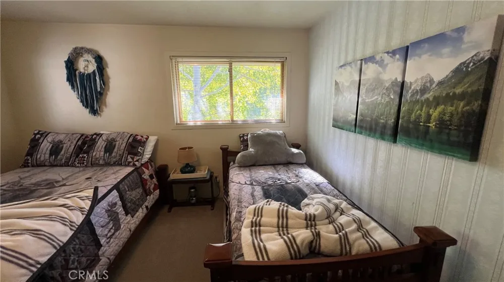 33393 Robin Drive Green Valley Lake, CA 92341