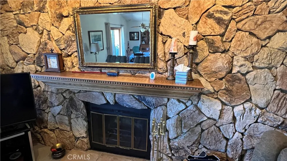33393 Robin Drive Green Valley Lake, CA 92341