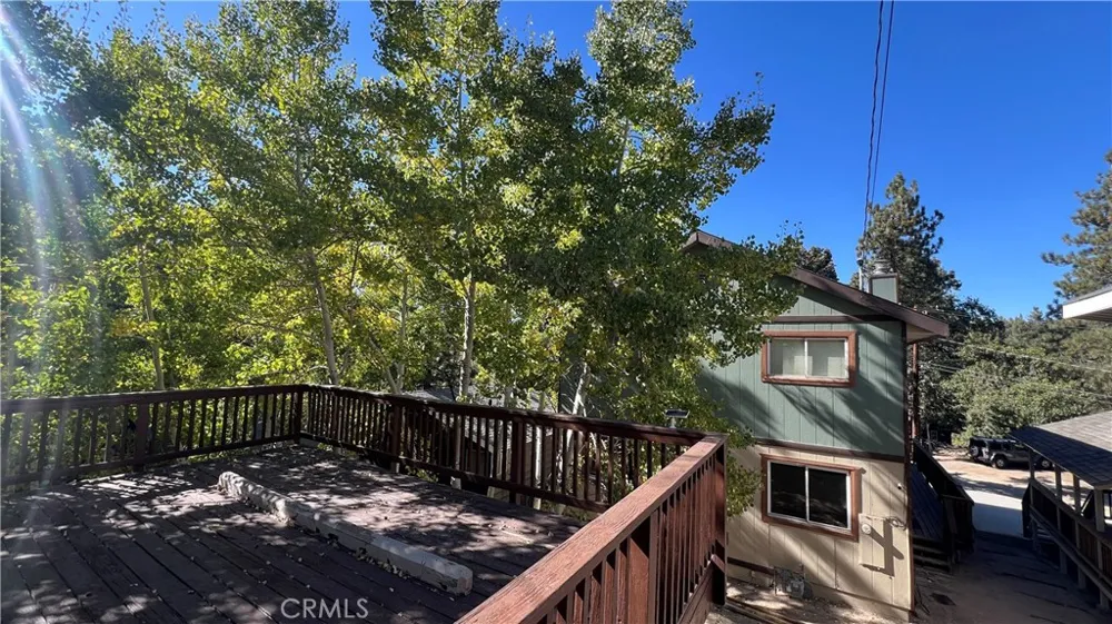 33393 Robin Drive Green Valley Lake, CA 92341