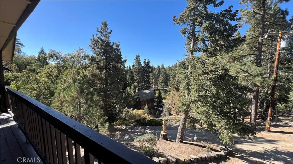 33393 Robin Drive Green Valley Lake, CA 92341