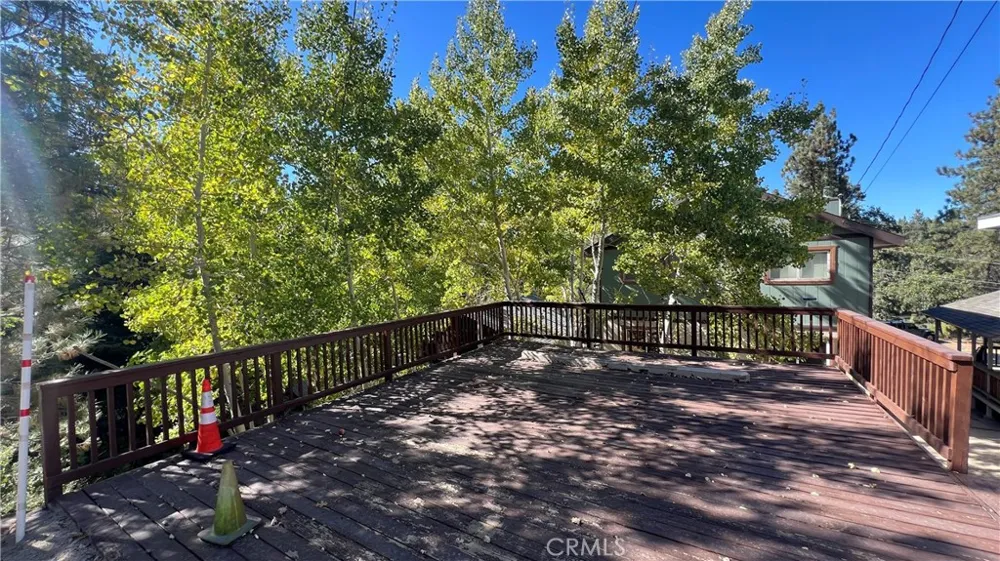 33393 Robin Drive Green Valley Lake, CA 92341