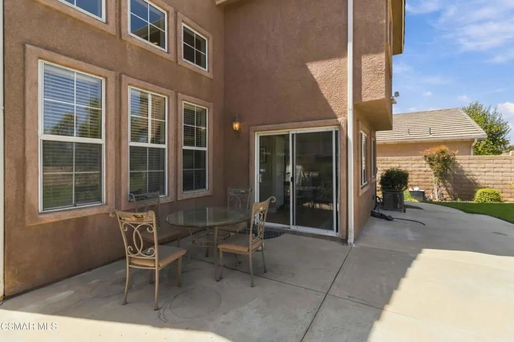 1160 Knottingham Street Simi Valley, CA 93065