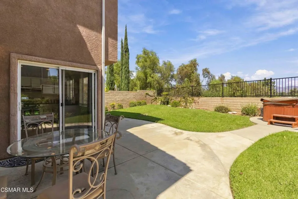 1160 Knottingham Street Simi Valley, CA 93065