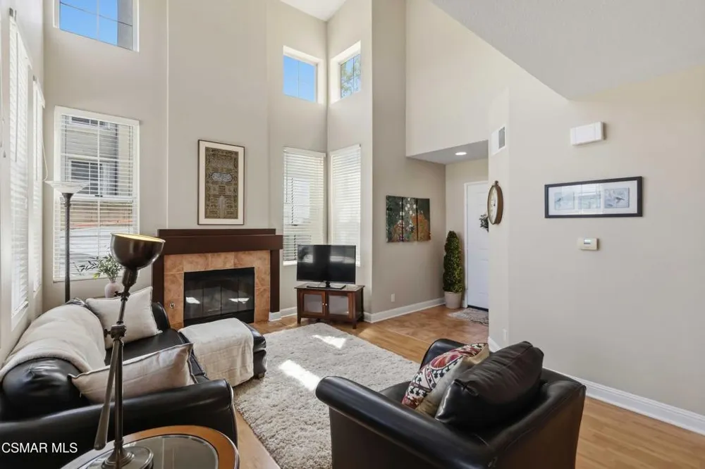 1160 Knottingham Street Simi Valley, CA 93065