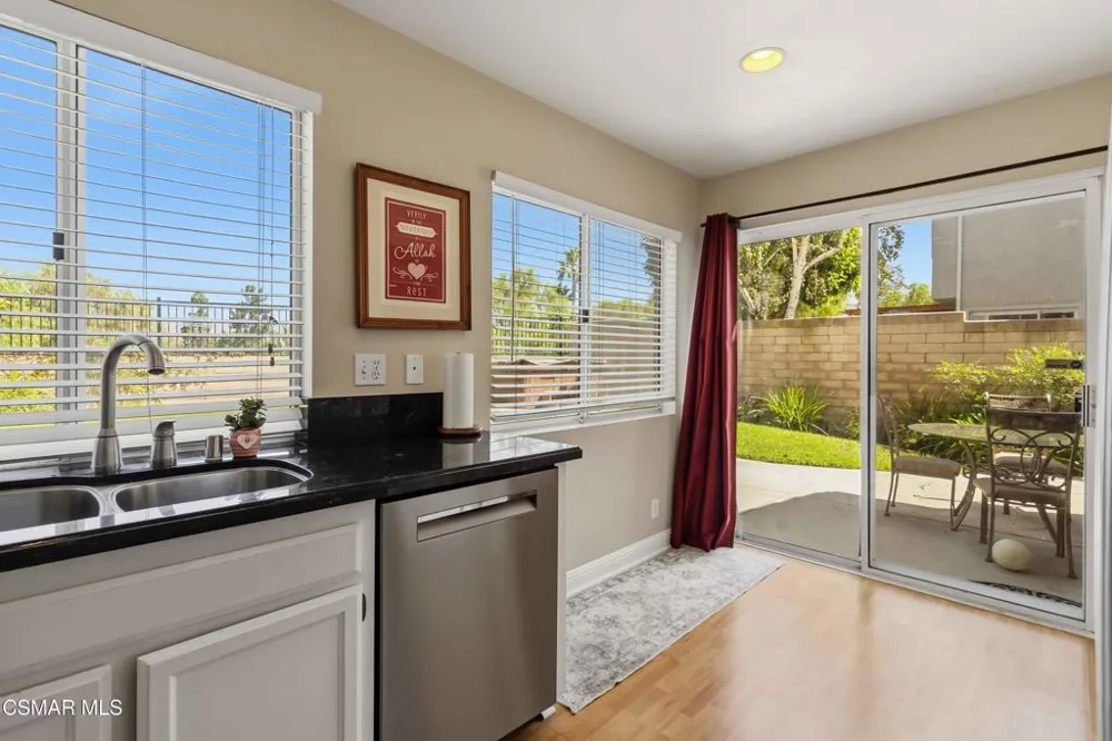 1160 Knottingham Street Simi Valley, CA 93065