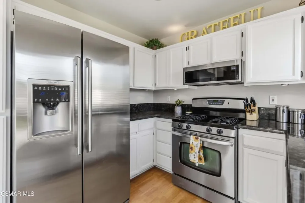 1160 Knottingham Street Simi Valley, CA 93065