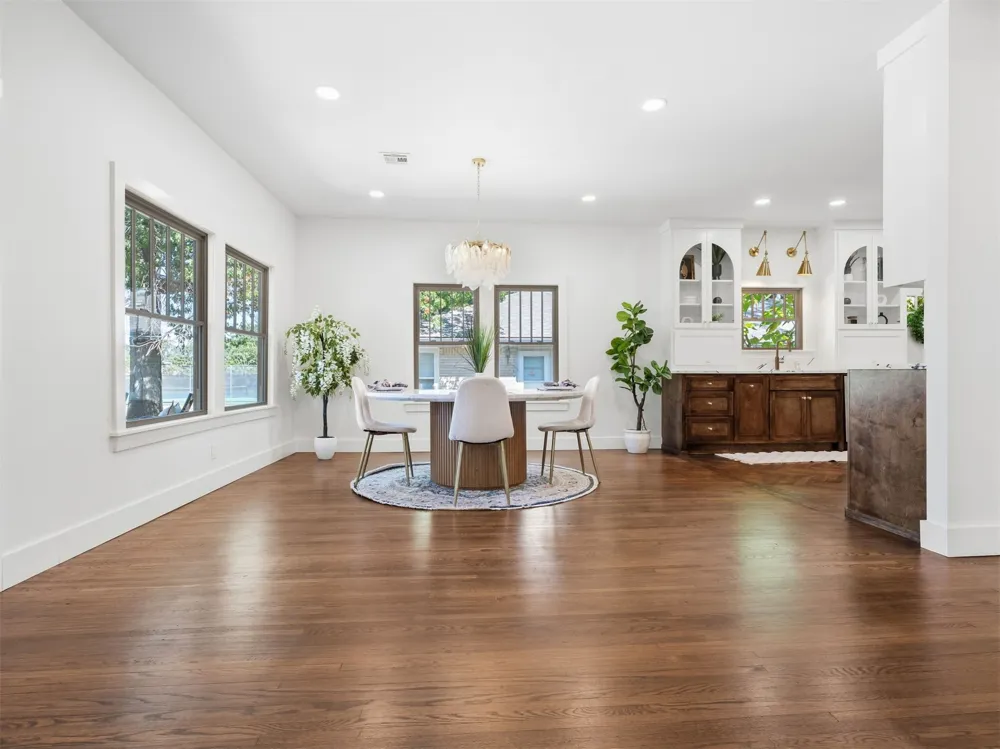 1123 S Newport Avenue Tulsa, OK 74120