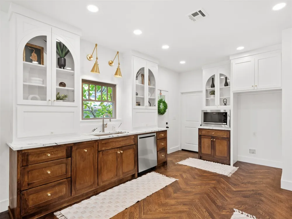 1123 S Newport Avenue Tulsa, OK 74120